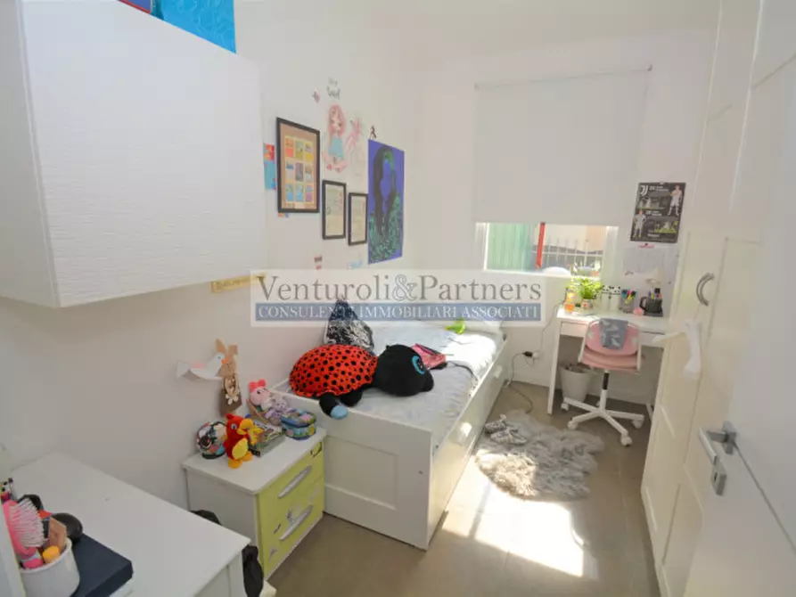 Immagine 10 di Villa in vendita  in via quattro novembre a Manerba Del Garda