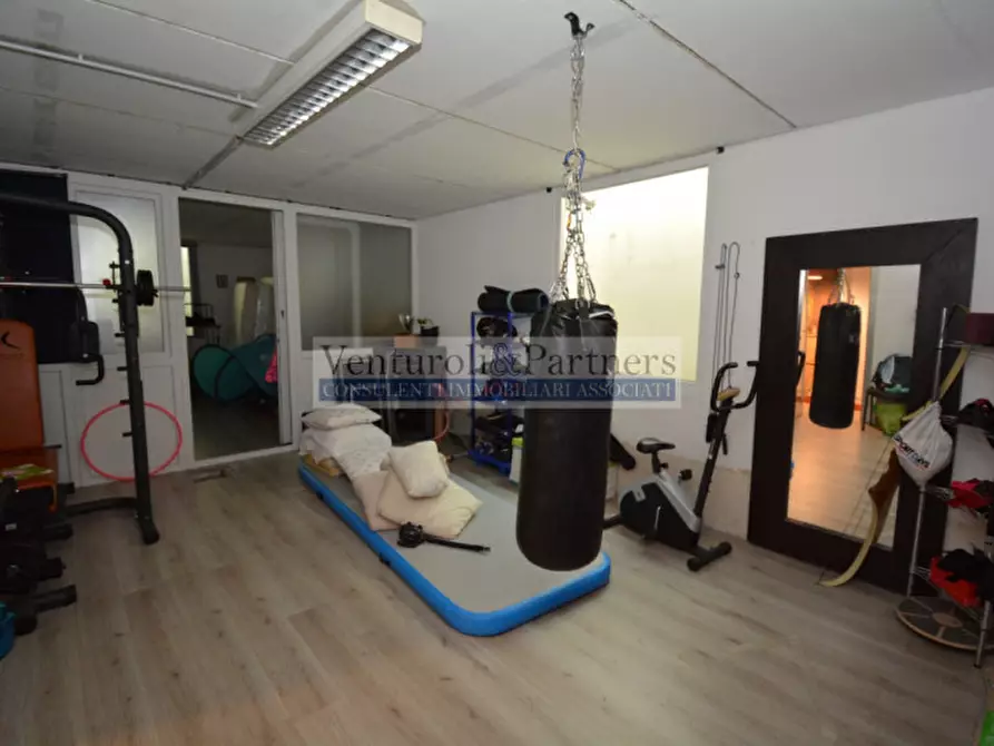 Immagine 11 di Villa in vendita  in via quattro novembre a Manerba Del Garda