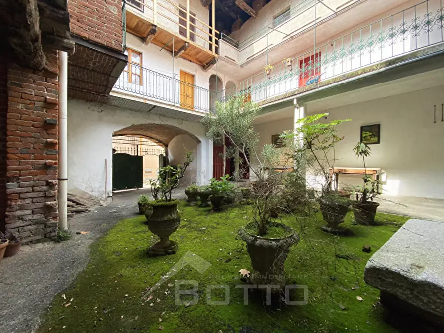 Immagine 1 di Casa indipendente in vendita  in Via Magistrini,9 a Maggiora