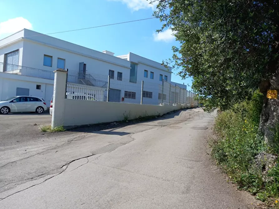 Immagine 25 di Capannone industriale in vendita  in SS. 16 Ostuni - Carovigno a Ostuni