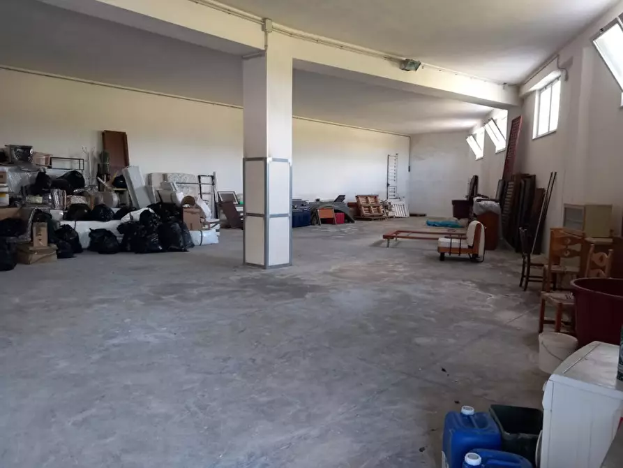 Immagine 30 di Capannone industriale in vendita  in SS. 16 Ostuni - Carovigno a Ostuni