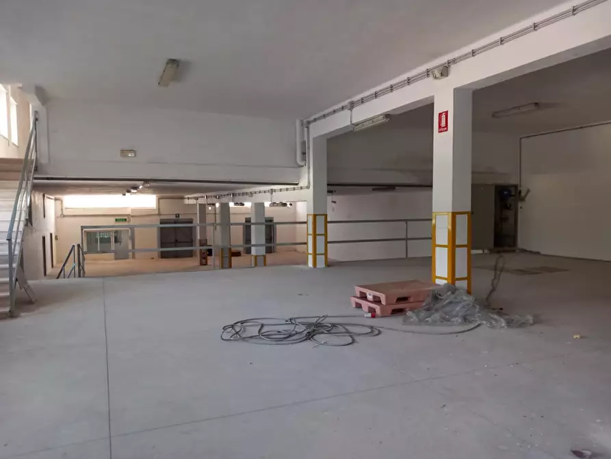 Immagine 34 di Capannone industriale in vendita  in SS. 16 Ostuni - Carovigno a Ostuni