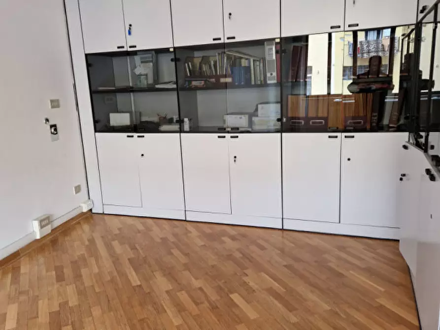 Immagine 9 di Ufficio in affitto  in VIA GIOBERTI a Firenze