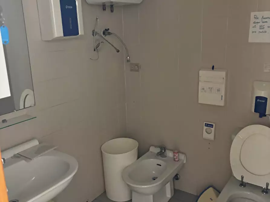 Immagine 18 di Ufficio in affitto  in VIA GIOBERTI a Firenze