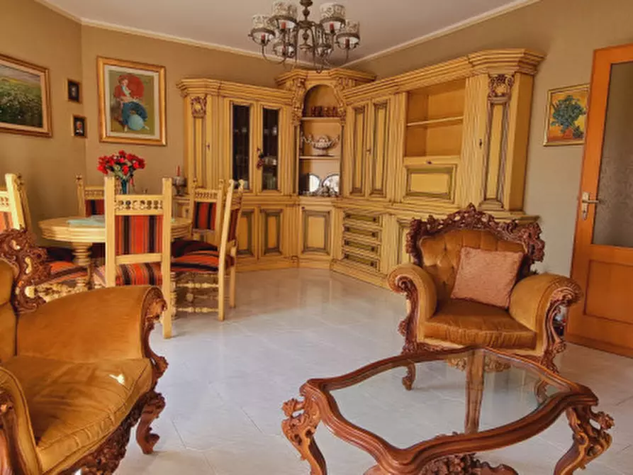 Immagine 3 di Appartamento in vendita  in Via Armado Curcio, 40 a Barcellona Pozzo Di Gotto