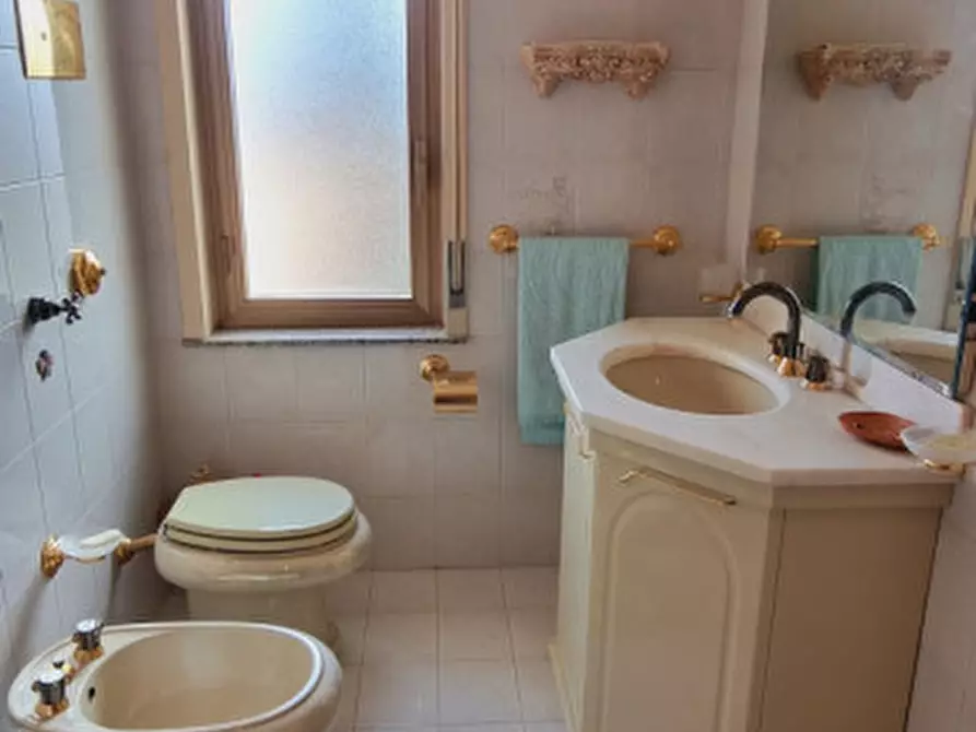 Immagine 21 di Appartamento in vendita  in Via Armado Curcio, 40 a Barcellona Pozzo Di Gotto