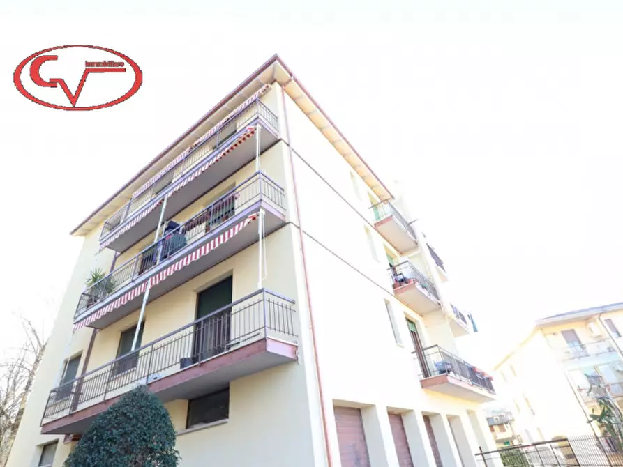Immagine 1 di Appartamento in vendita  in via burzagli a Cavriglia