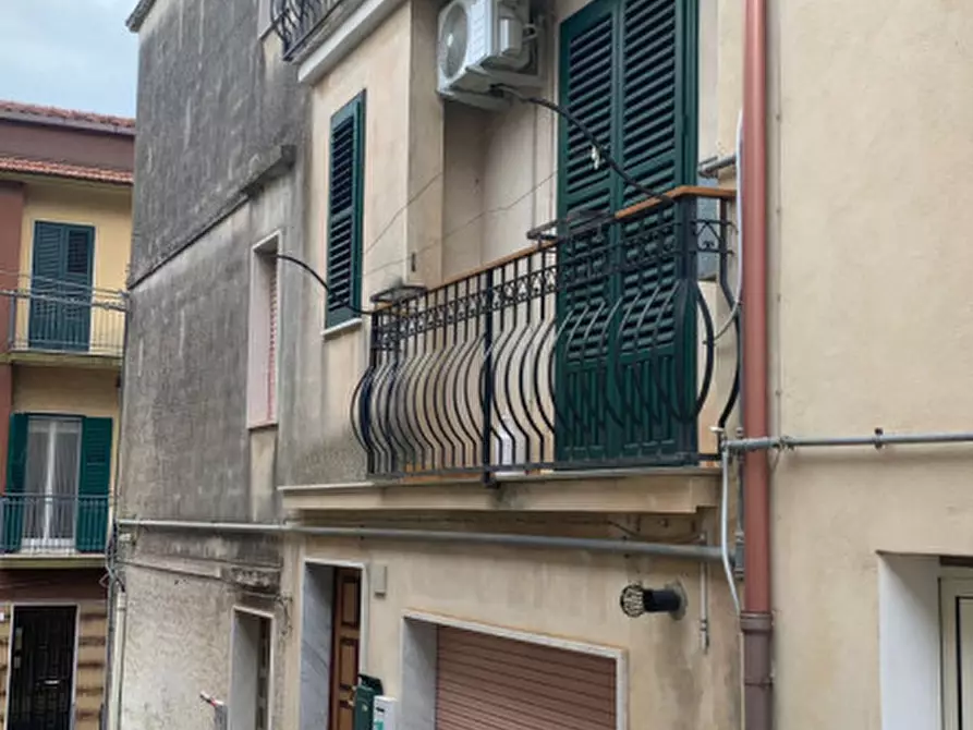 Immagine 1 di Casa indipendente in vendita  in Via Roma a Modica