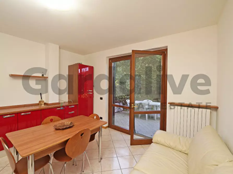 Immagine 6 di Appartamento in vendita  a Gardone Riviera