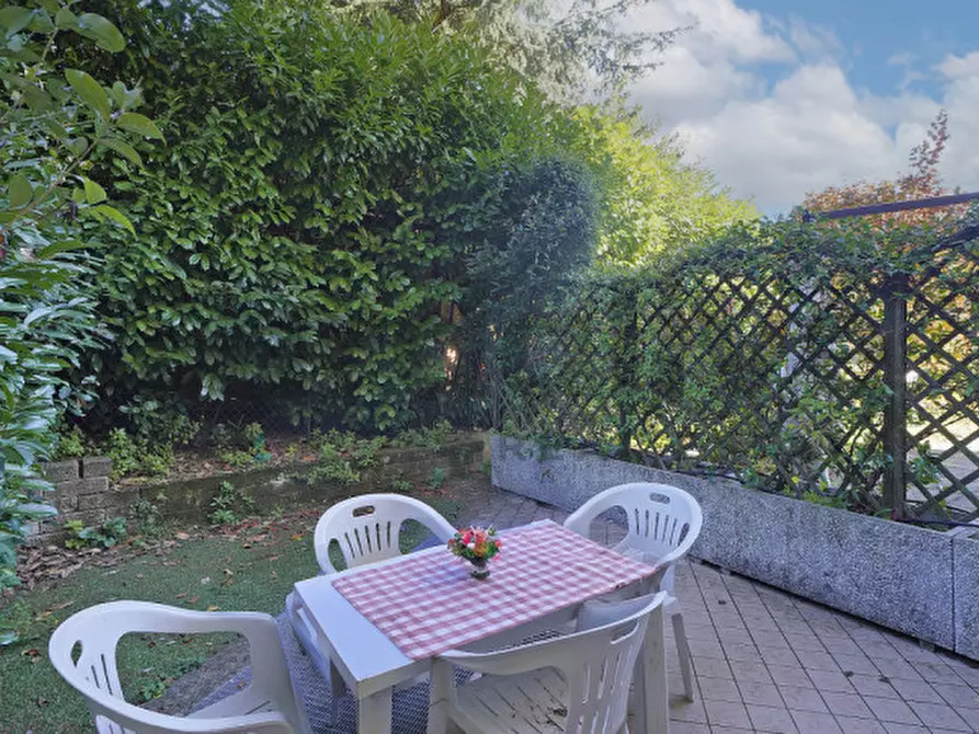 Immagine 9 di Appartamento in vendita  a Gardone Riviera