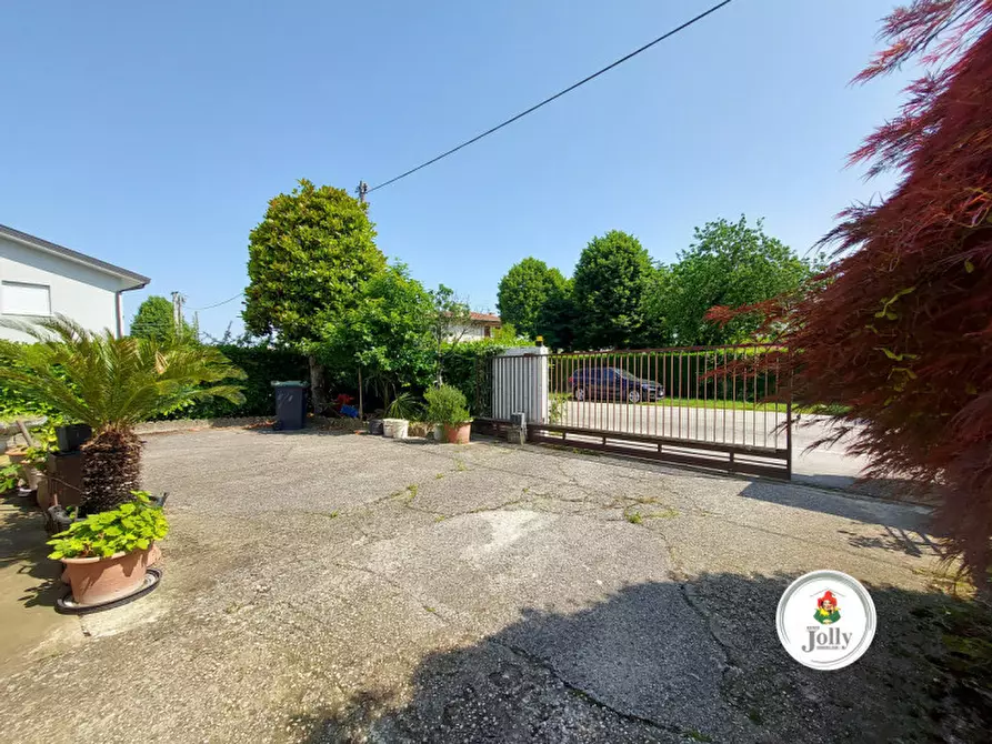 Immagine 3 di Casa indipendente in vendita  in Via Villa a Piove Di Sacco