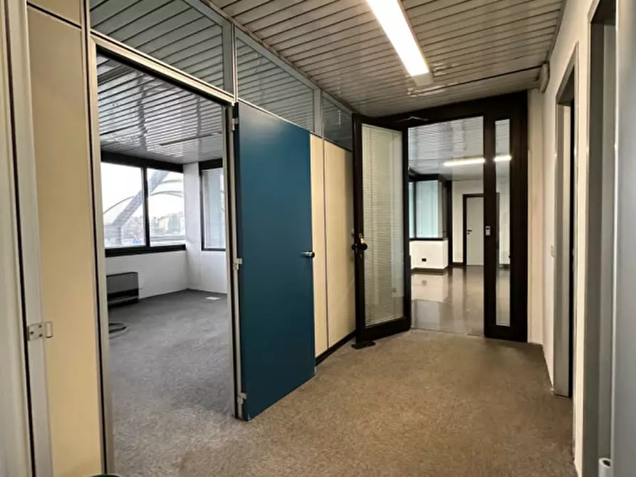 Immagine 7 di Laboratorio in affitto  in Via IV Novembre a Settimo Milanese