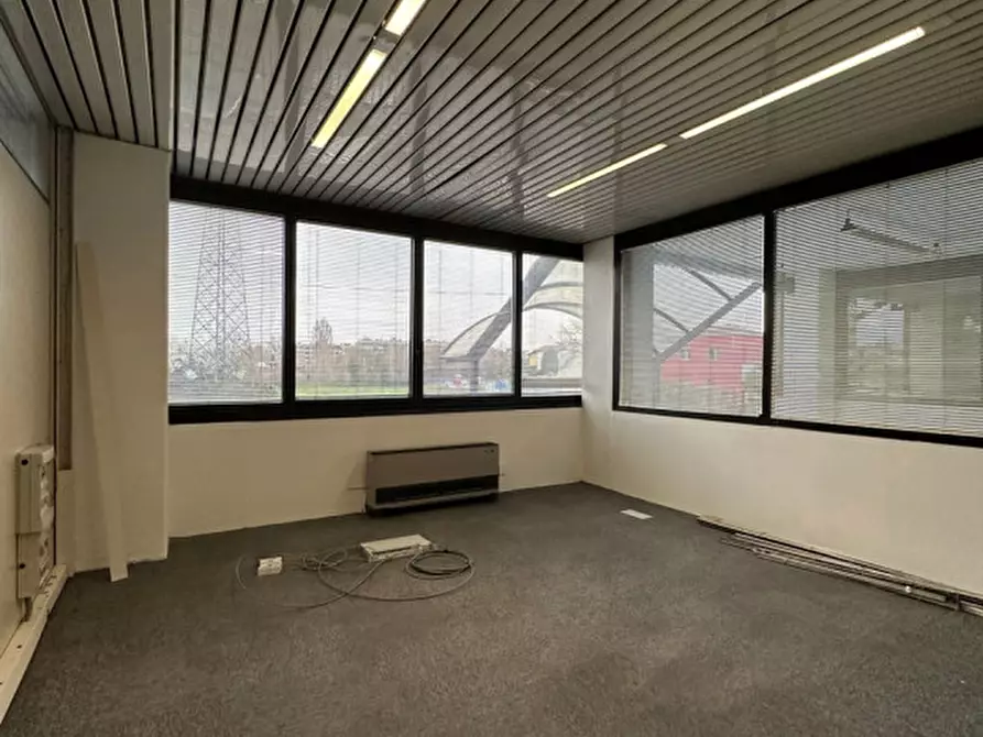 Immagine 8 di Laboratorio in affitto  in Via IV Novembre a Settimo Milanese