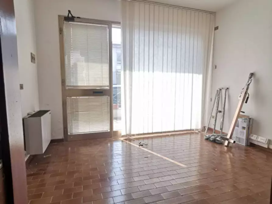 Immagine 6 di Negozio in affitto  in via P.B. Longo a Curtarolo