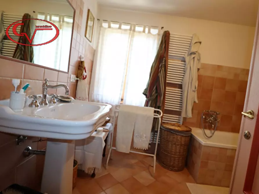 Immagine 38 di Villa in vendita  in vald'ambra a Bucine