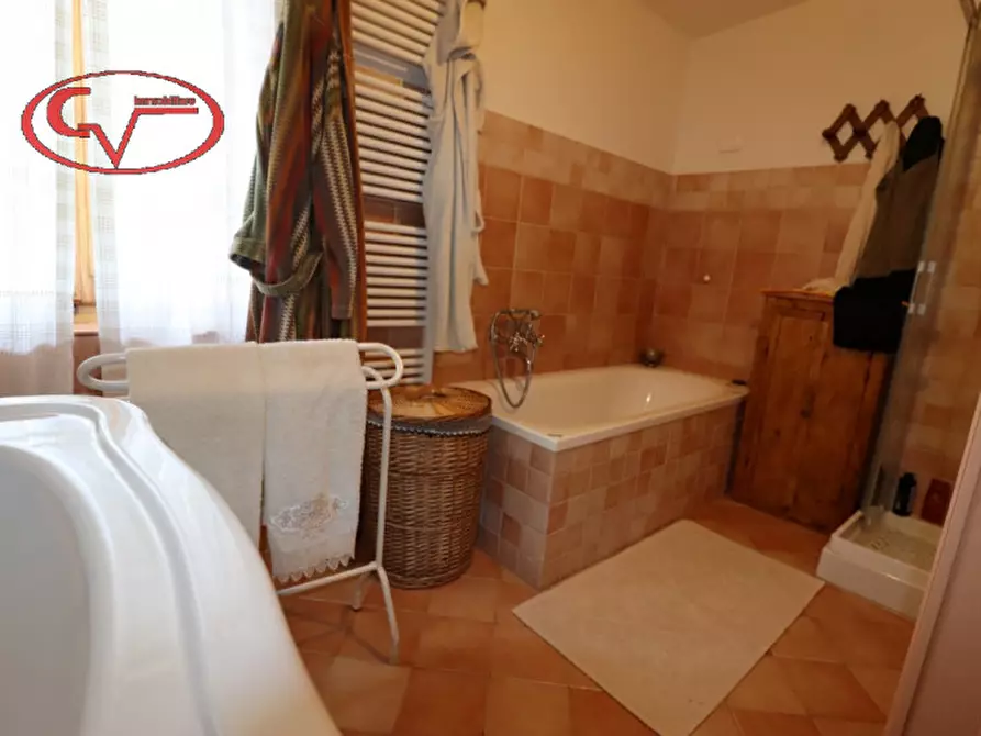 Immagine 39 di Villa in vendita  in vald'ambra a Bucine