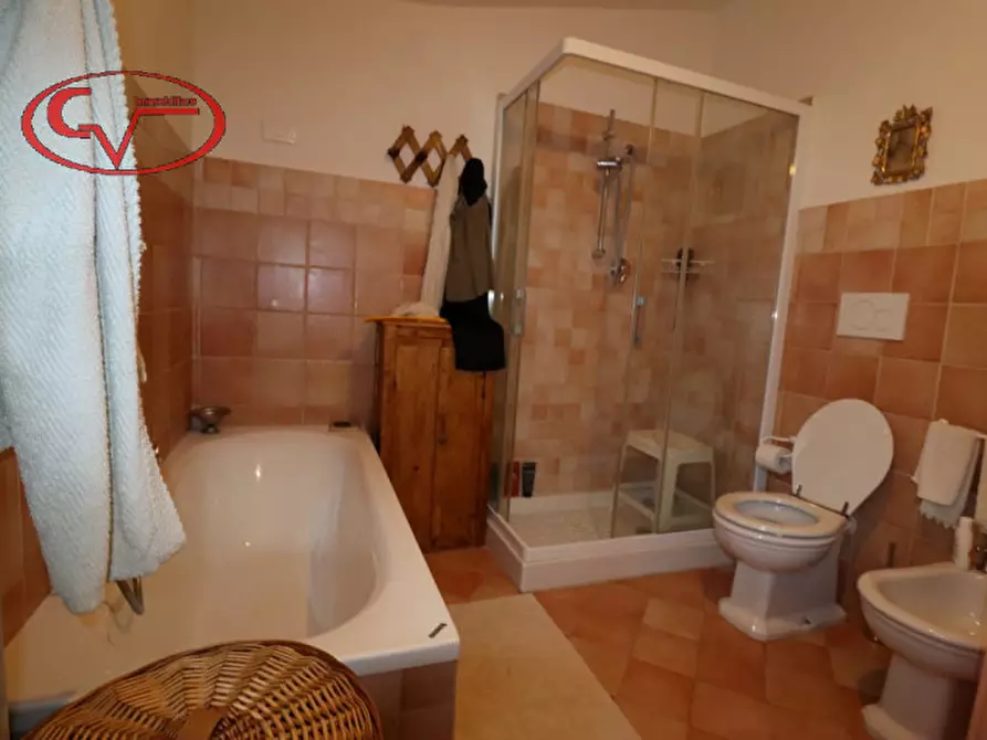 Immagine 49 di Villa in vendita  in vald'ambra a Bucine