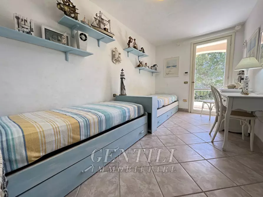 Immagine 6 di Appartamento in vendita  a Arzachena