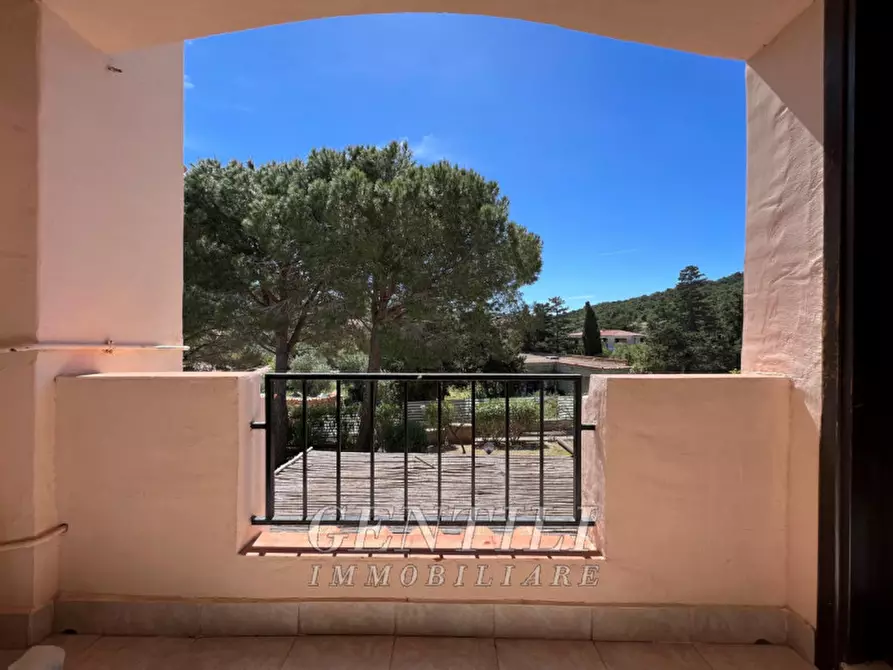 Immagine 8 di Appartamento in vendita  a Arzachena