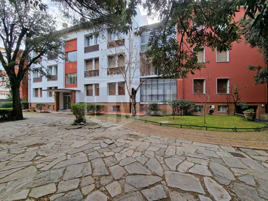 Immagine 32 di Appartamento in vendita  in via goito 36 a Livorno