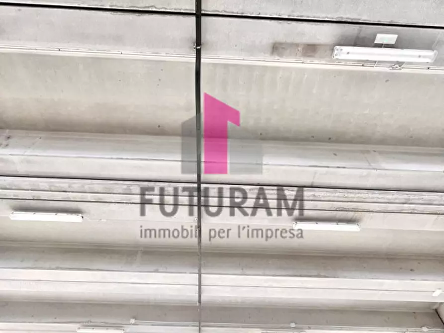 Immagine 21 di Capannone industriale in affitto  in STRADA DEI PIZZOLATI a Vicenza