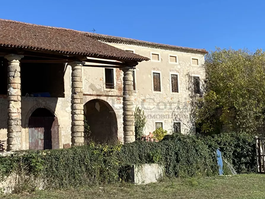 Immagine 1 di Villa in vendita  a Lonigo