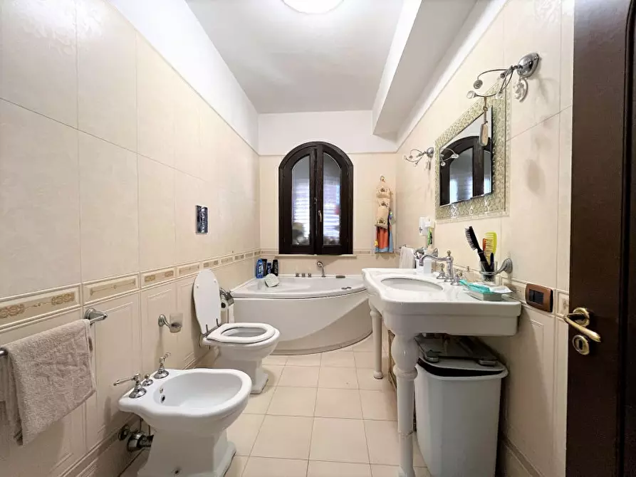 Immagine 18 di Villa in vendita  in Viale corrado santuccio a Avola