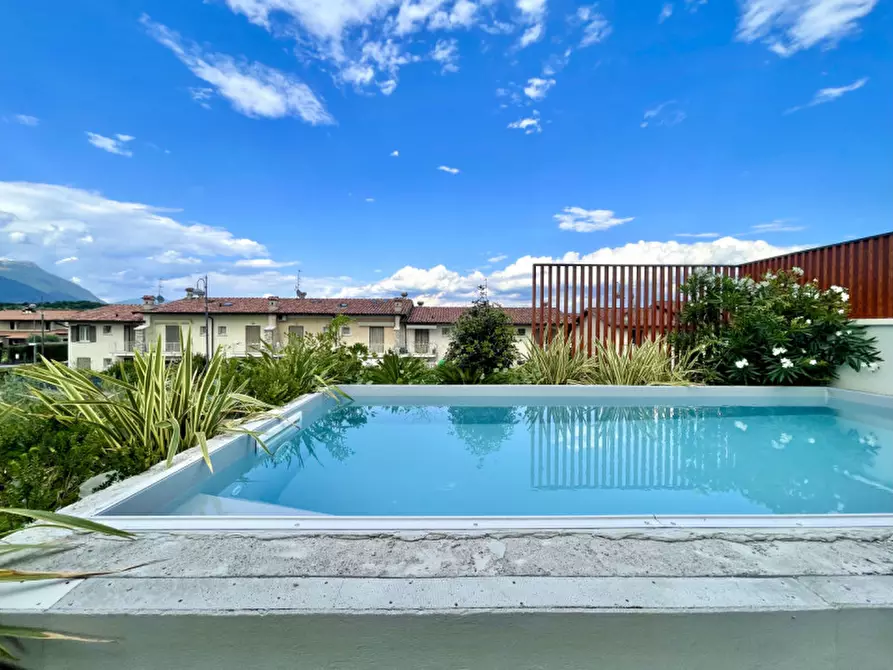 Immagine 2 di Casa bifamiliare in vendita  in Via Alessandro Manzoni a Puegnago Sul Garda