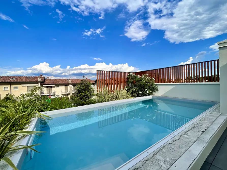 Immagine 4 di Casa bifamiliare in vendita  in Via Alessandro Manzoni a Puegnago Sul Garda