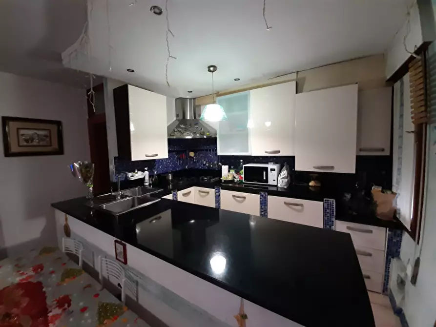 Immagine 2 di Appartamento in vendita  in VIA CESARE BATTISTI a Mira