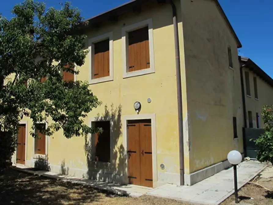 Immagine 1 di Appartamento in vendita  in via Nassar 35 a San Pietro In Cariano