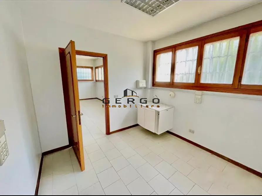 Immagine 24 di Ufficio in vendita  in via San Girolamo Barbarigo a Albignasego