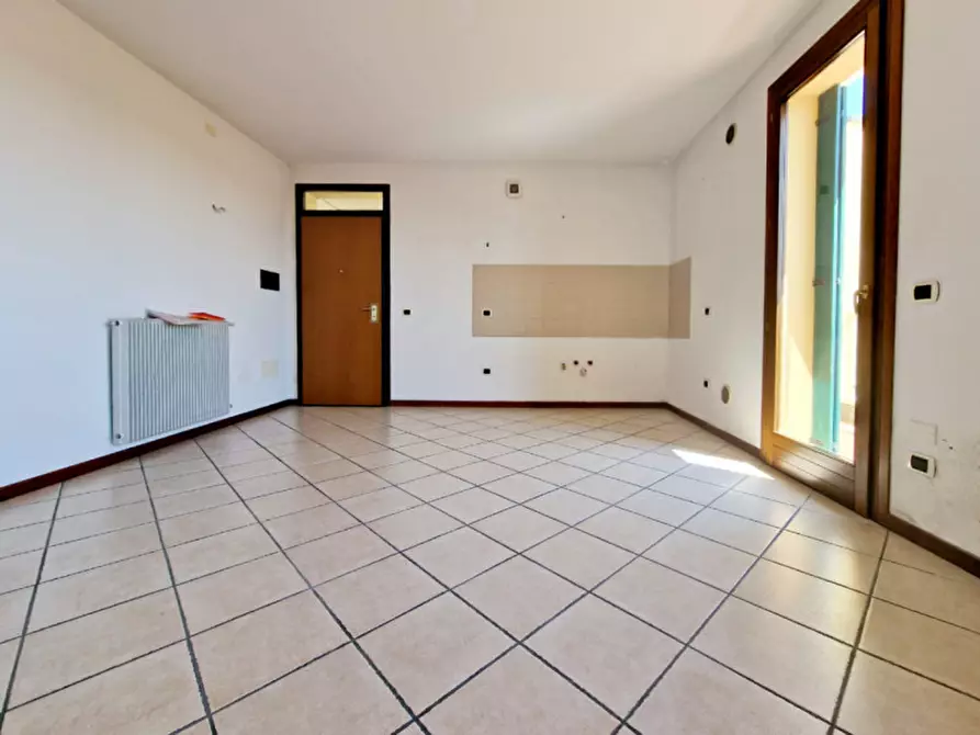 Immagine 1 di Appartamento in vendita  in VIA EZIO FRANCESCHINI a Este
