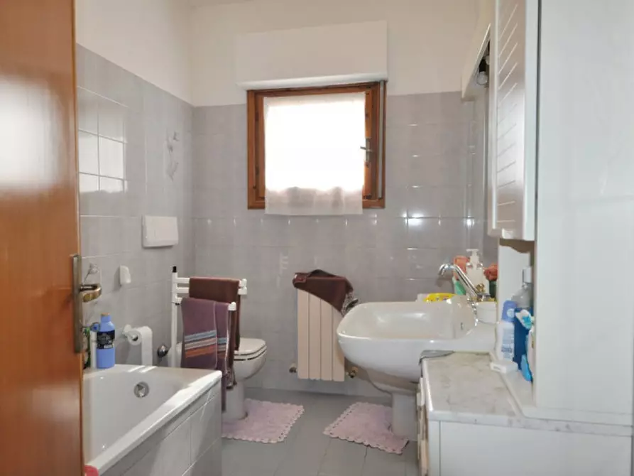 Immagine 9 di Casa indipendente in vendita  in viale Matteotti a Montevarchi