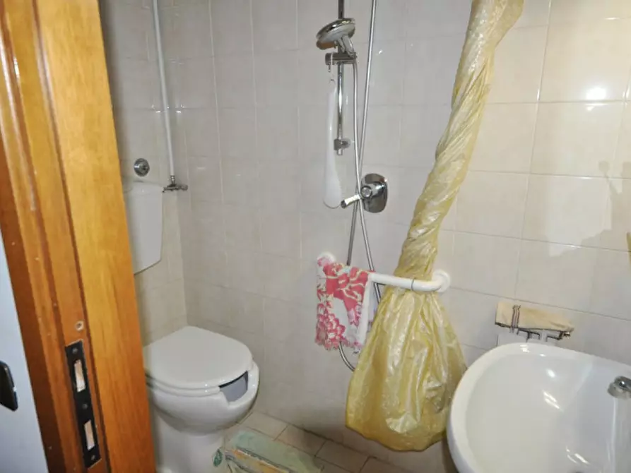 Immagine 10 di Casa indipendente in vendita  in viale Matteotti a Montevarchi