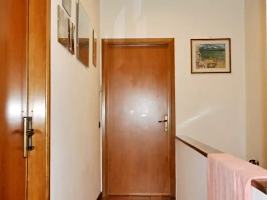 Immagine 11 di Casa indipendente in vendita  in viale Matteotti a Montevarchi