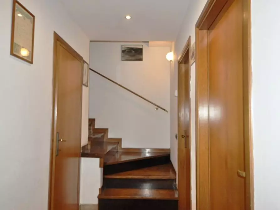 Immagine 12 di Casa indipendente in vendita  in viale Matteotti a Montevarchi