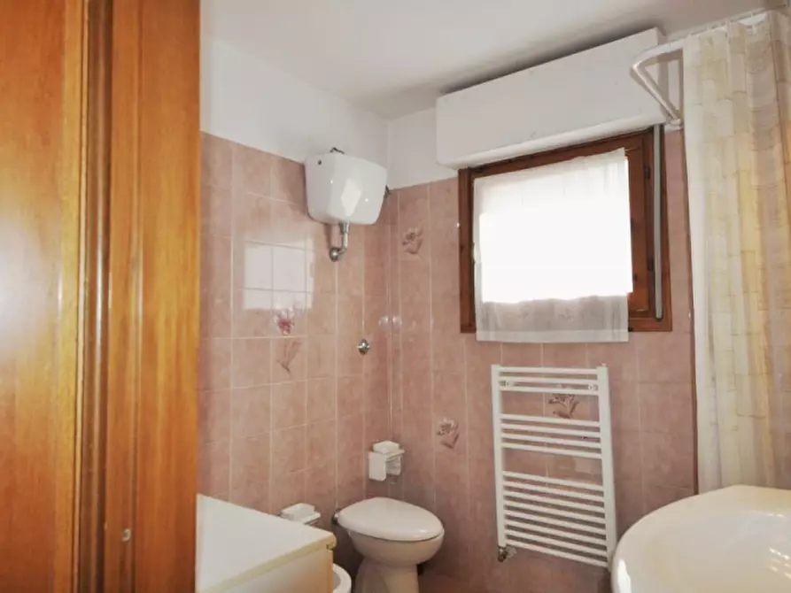 Immagine 15 di Casa indipendente in vendita  in viale Matteotti a Montevarchi