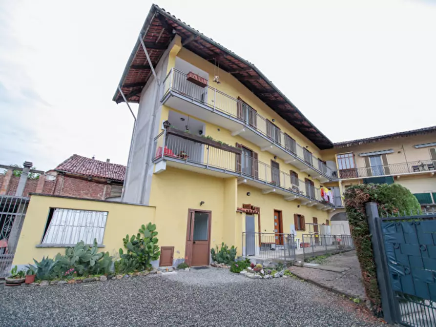 Immagine 1 di Appartamento in vendita  in via del valletto 4 a Ozegna