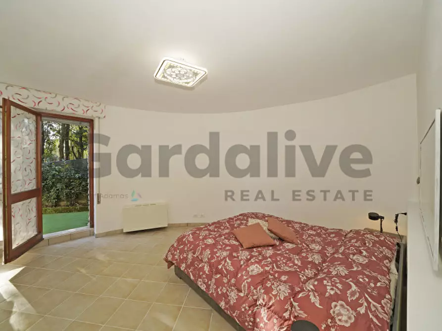 Immagine 11 di Appartamento in vendita  in Via al Vittoriale 23 a Gardone Riviera