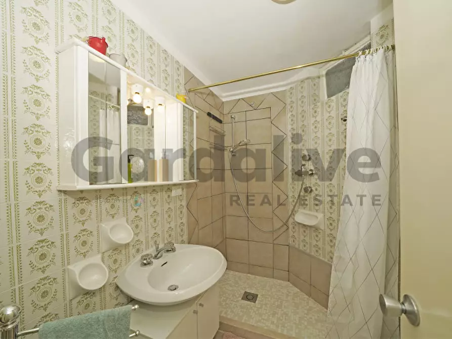 Immagine 18 di Appartamento in vendita  in Via al Vittoriale 23 a Gardone Riviera