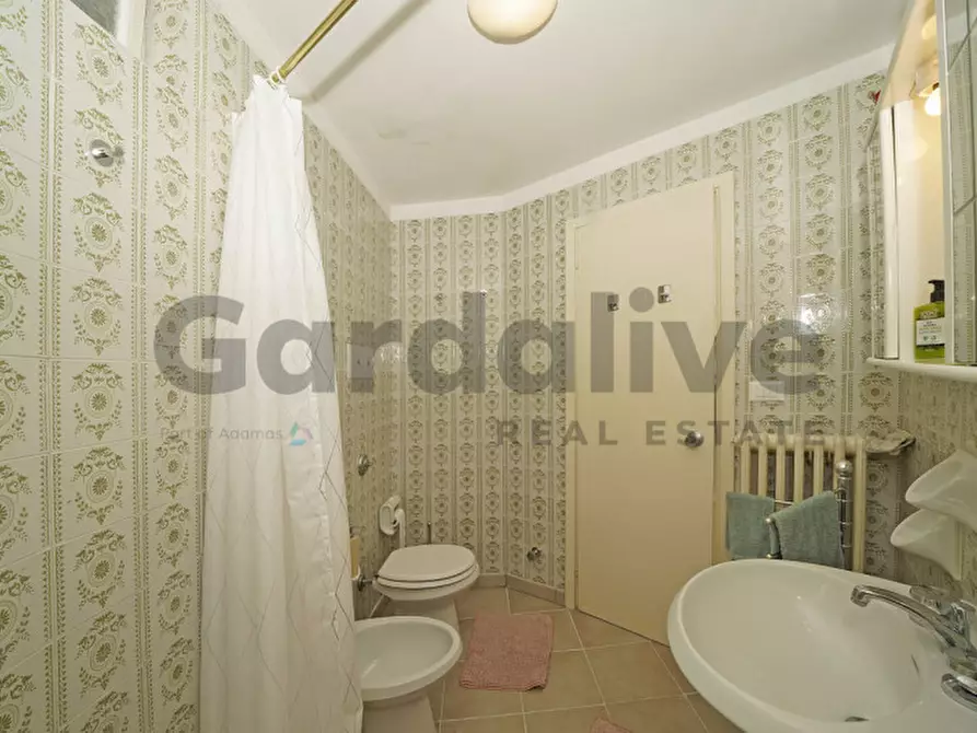 Immagine 19 di Appartamento in vendita  in Via al Vittoriale 23 a Gardone Riviera