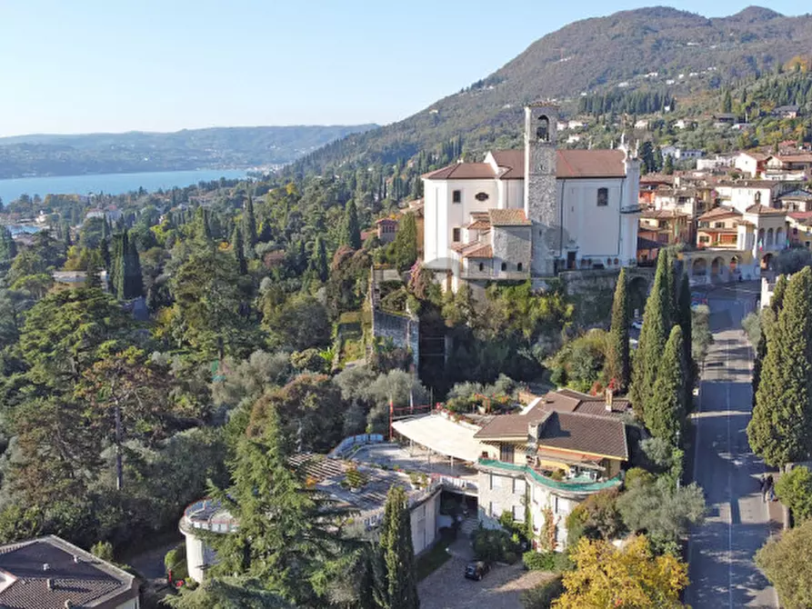 Immagine 22 di Appartamento in vendita  in Via al Vittoriale 23 a Gardone Riviera