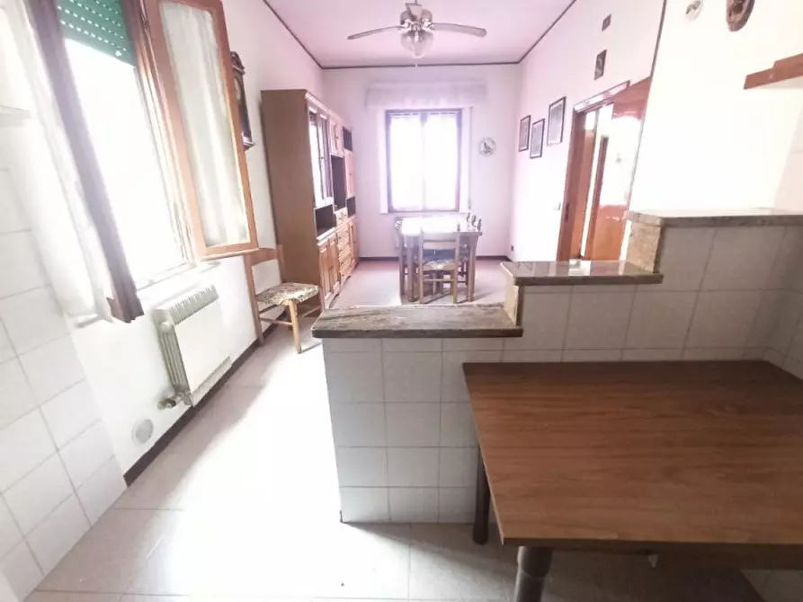 Immagine 5 di Appartamento in vendita  a Castiglione Del Lago