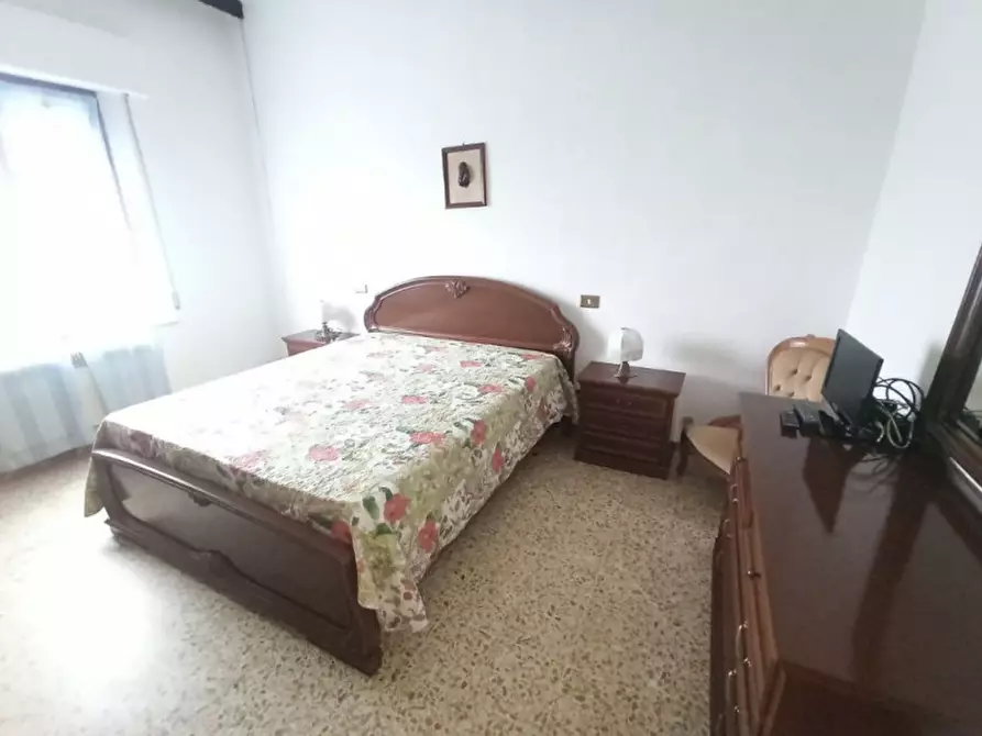 Immagine 7 di Appartamento in vendita  a Castiglione Del Lago