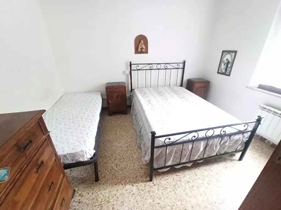 Immagine 9 di Appartamento in vendita  a Castiglione Del Lago