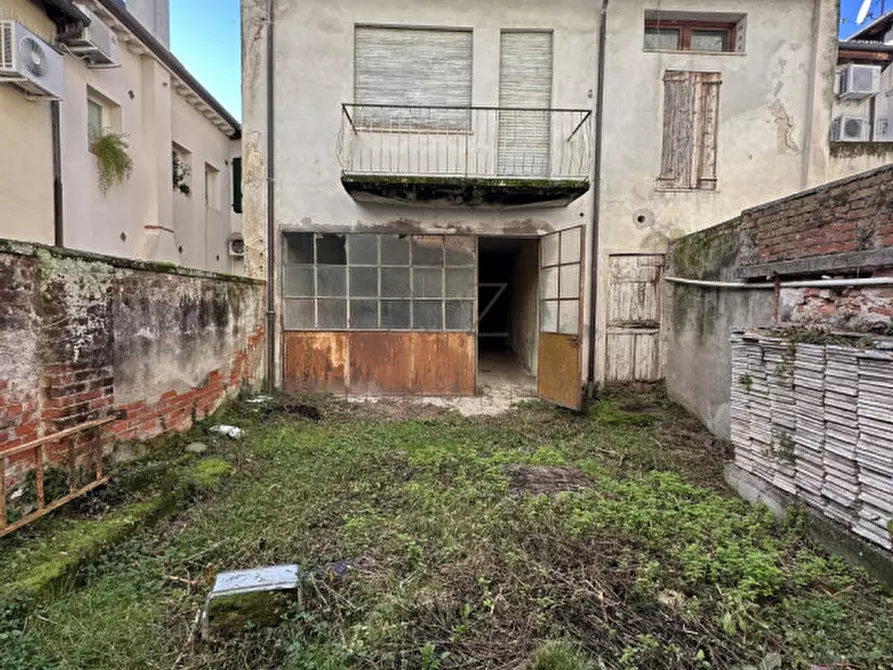 Immagine 7 di Palazzo in vendita  in Vicolo dell'Abaco a Castelfranco Veneto