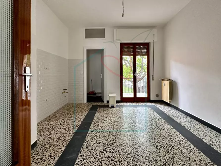 Immagine 6 di Appartamento in vendita  in Via Circonvallazione a Sarzana