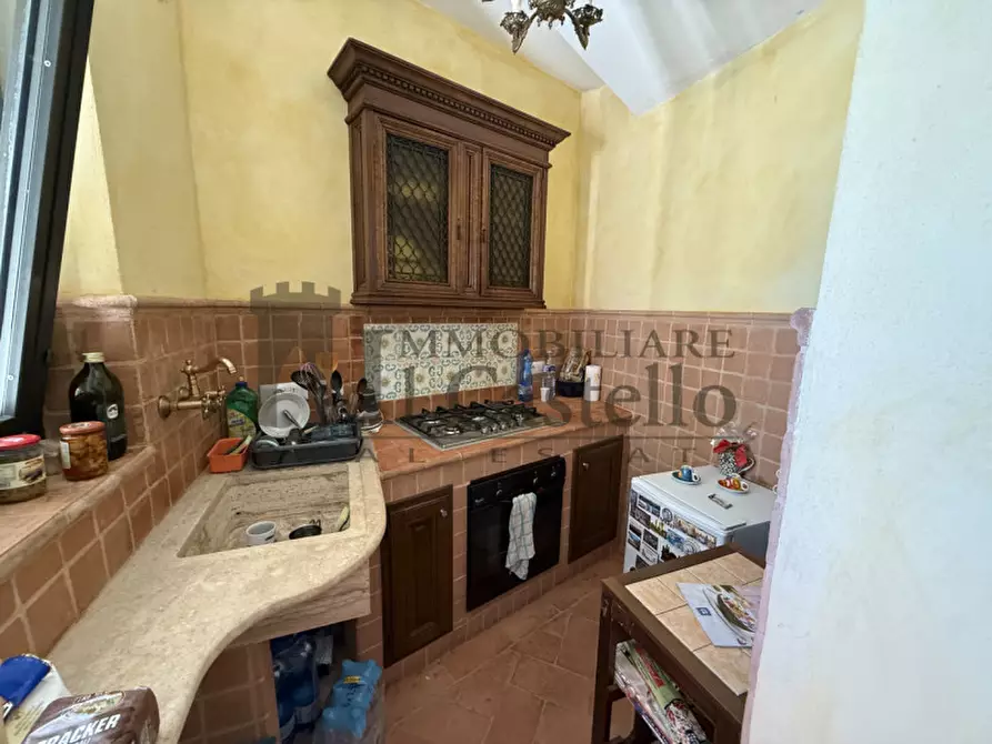 Immagine 4 di Appartamento in vendita  a Castiglione Del Lago