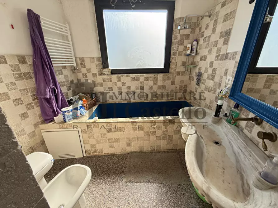 Immagine 6 di Appartamento in vendita  a Castiglione Del Lago